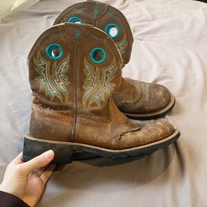 Ariat cowgirl boots
